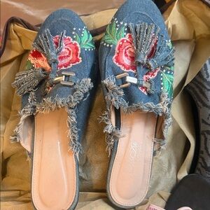 Frayed Denim Mules with Floral Embroidery